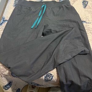 FIGS Livingston scrub pants L/T